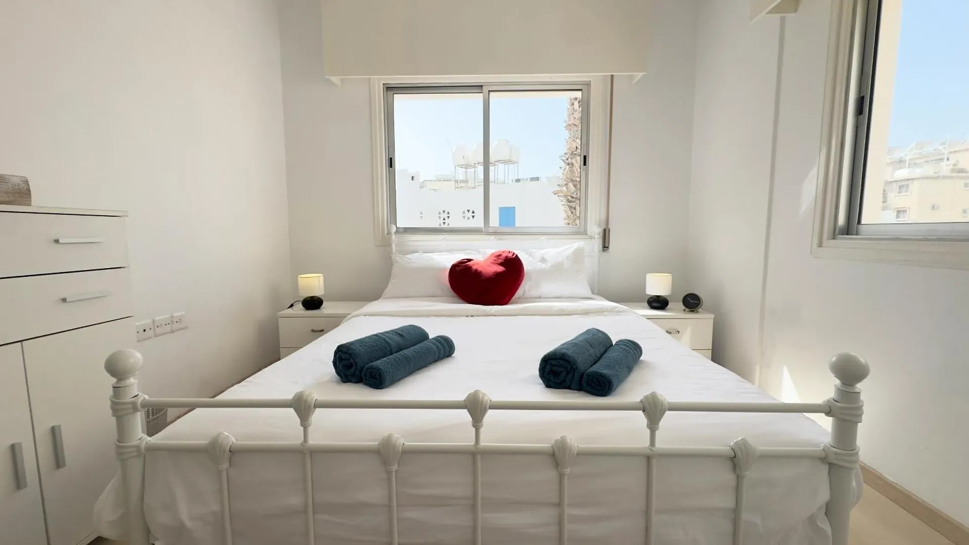 Hills 2Bdr Seaside Makenzy Larnaka Apartment Cyprus